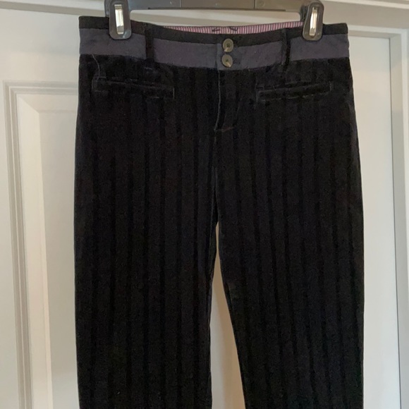 LIKE NEW ANTHROPOLOGIE CARTONNIER VELVET PANTS. LOVE THESE!!! - Picture 1 of 5